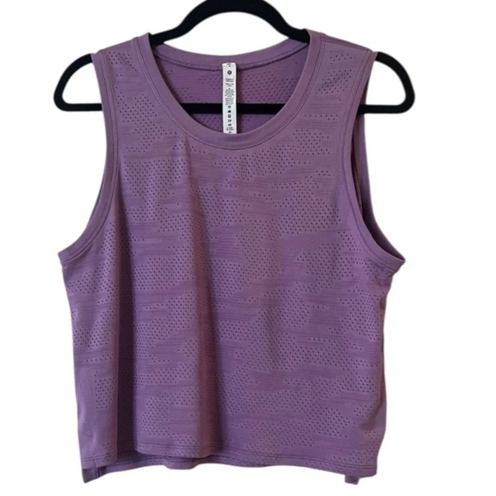 Lululemon Train to Be Tank Top Camo Dot Wisteria Purple perforated,  size 8
